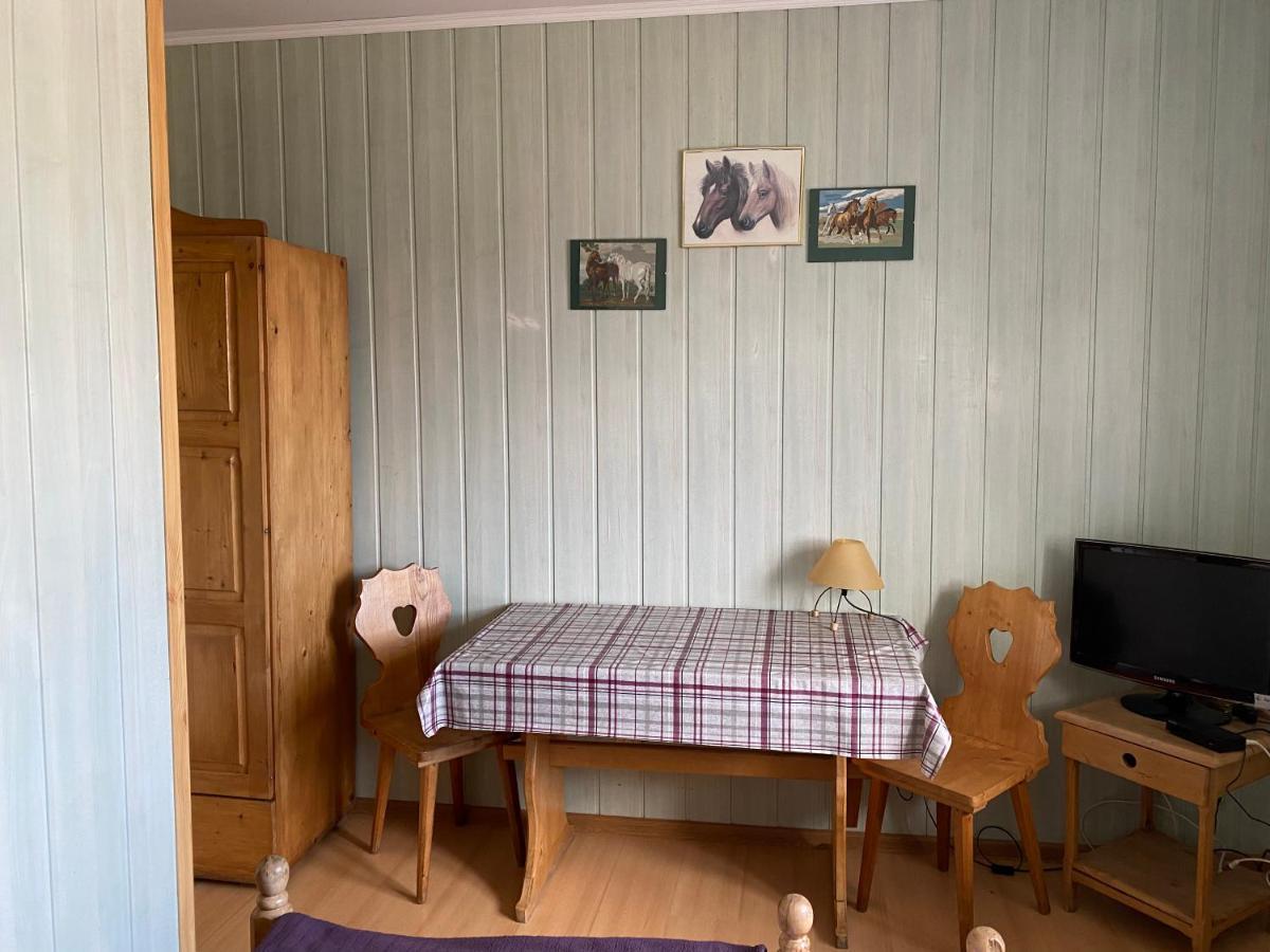 Bed and Breakfast Osrodek Jezdziecki Bronkow Екстер'єр фото